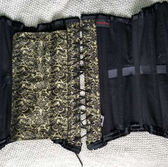 Corset, full coverage - Picture 3 of 3